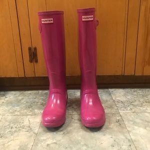 Pink hunter boots size 6!